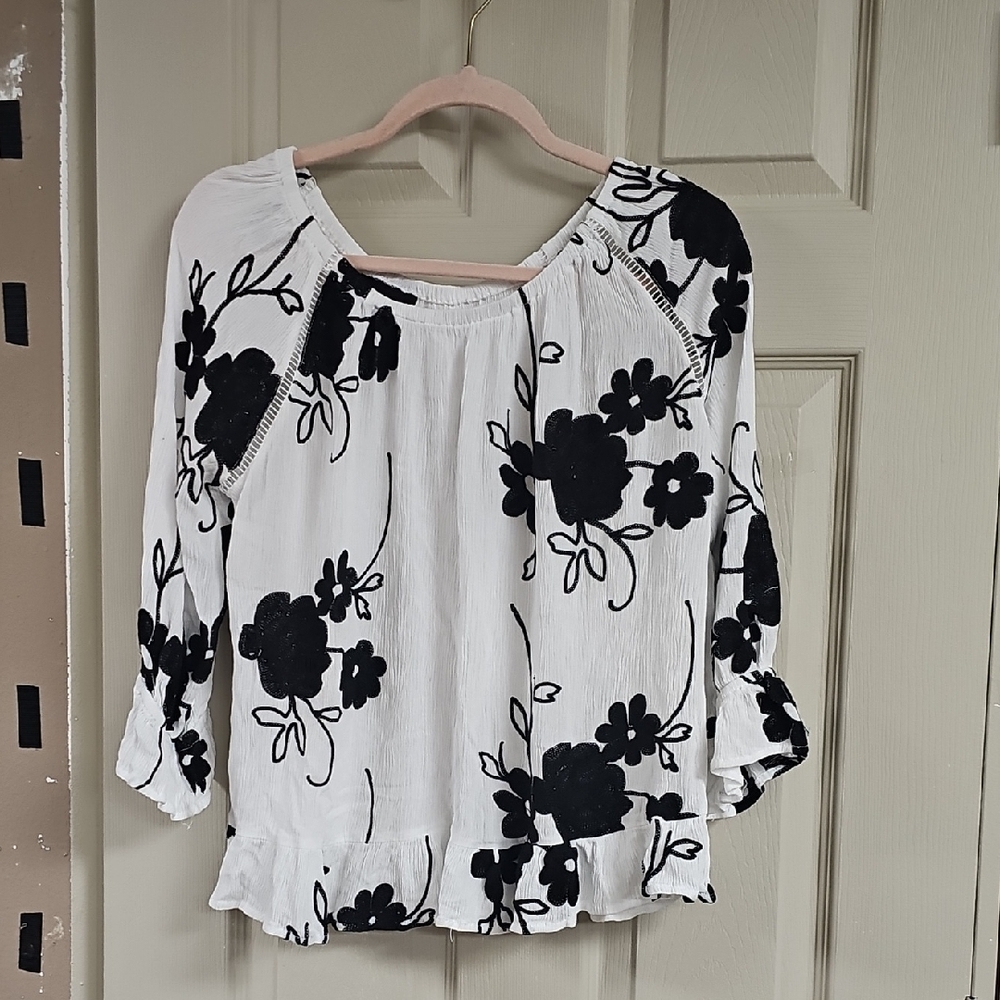 Floral Black and White Women's Top
